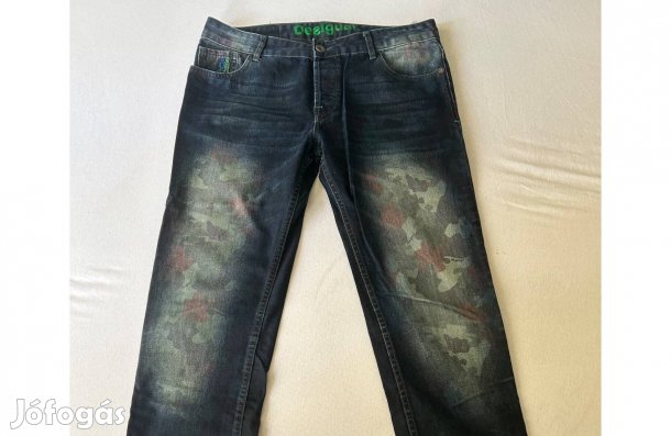 Desigual férfi farmer színes terepmintás koptatással 32-es méret