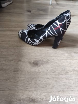 Desigual magassarkú 38-as 