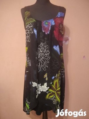 Desigual ruha