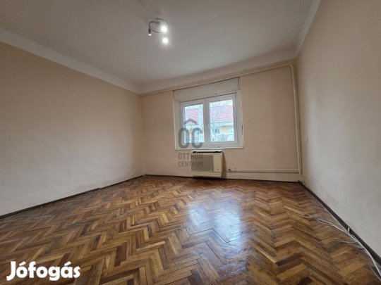 Detki eladó tégla családi ház