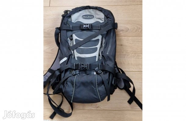 Deuter protektoros hátizsák