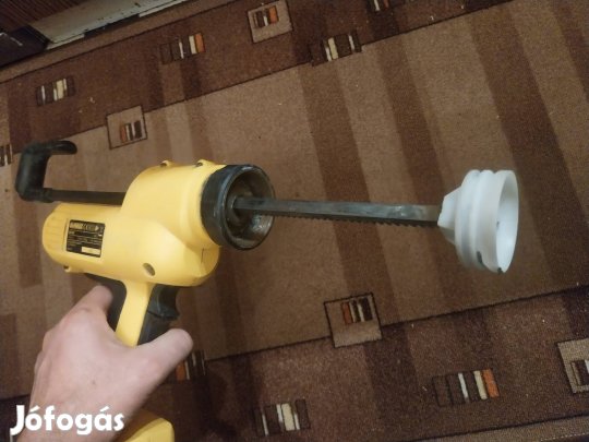 Dewalt aksis kinyomo