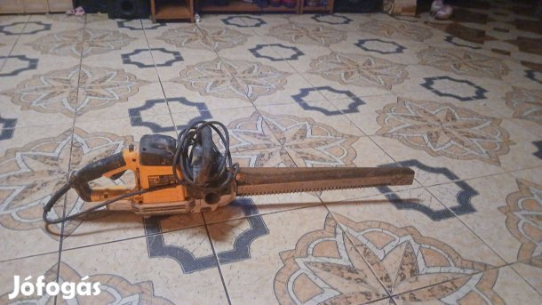 Dewalt aligátorfürész DWE397