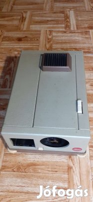 Diaképvetítők Leitz és Zeiss (hibás)