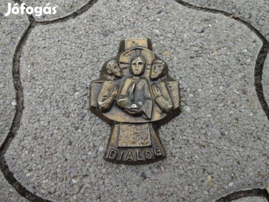 Dialog szerencsehozó fali dísz vagy asztalra fémből készült