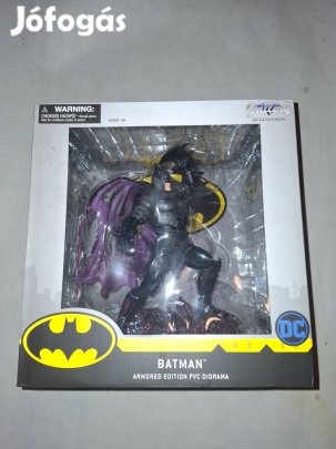Diamond Select Gallery Batman Armored Edition