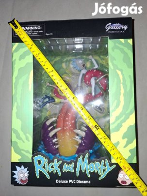 Diamond Select Gallery Deluxe - Rick and Morty szobor