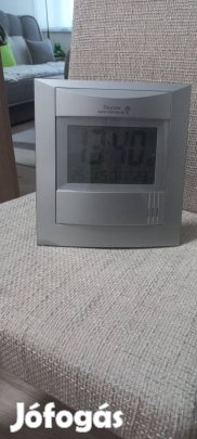 Digitális fali óra