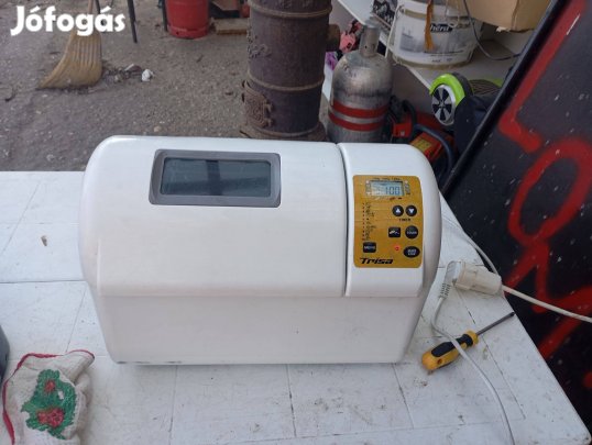 Digitális kijelzős kenyérsütő eladó