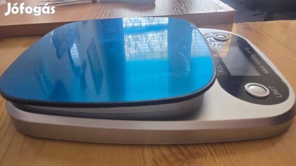 Digitális konyhai mérleg 10 kg / 1 g, dobozával