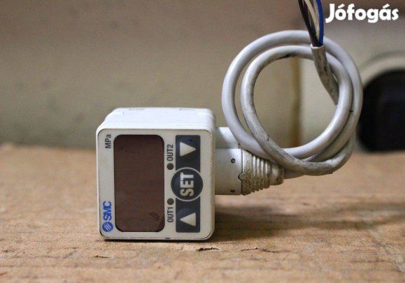 Digitális nyomáskapcsoló nyomásmérő SMC ( 7266 )