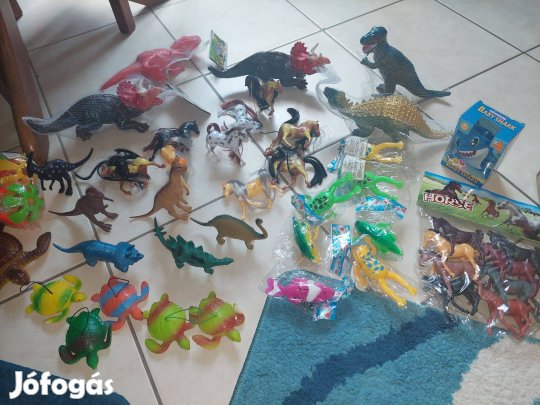 Dinoszaurusz , lovak és egyéb csomag