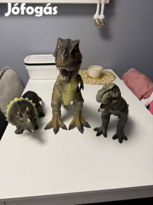 Dinoszaurusz figurák