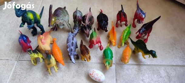 Dinoszaurusz figurák nagy készlet