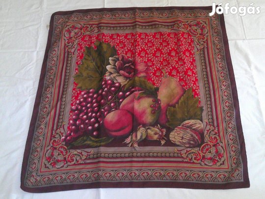 Diós, mogyorós, gyümölcsös olasz őszi női kendő, sál eladó