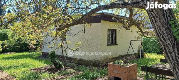 Diósdi 700 nm-es telek eladó