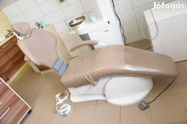 Diplomat De 20 fogászati kezelőszék (kezelőegység nélkül) eladó