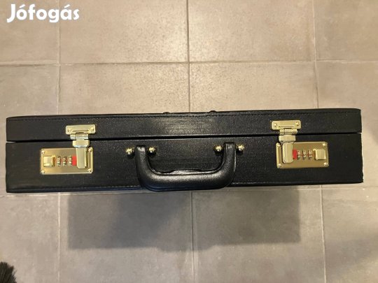 Diplomata táska új műbőr számzáras diplomatatáska