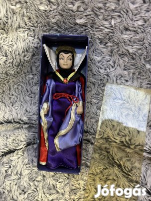 Disney Hófehérke Gonosz királynő baba