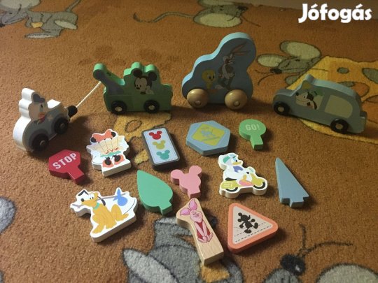 Disney fa járművek sok kiegészítővel!