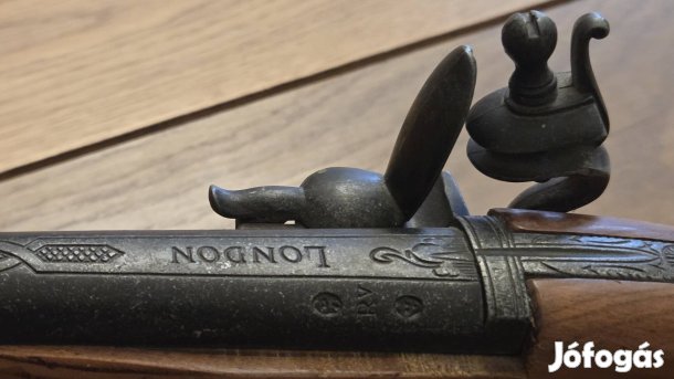 Dísz fegyver, pisztoly, revolver