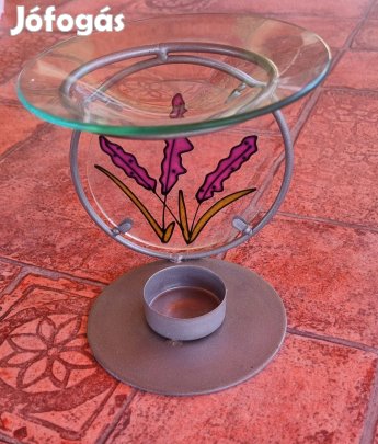 Díszek, gyertyák, párologtató egyben