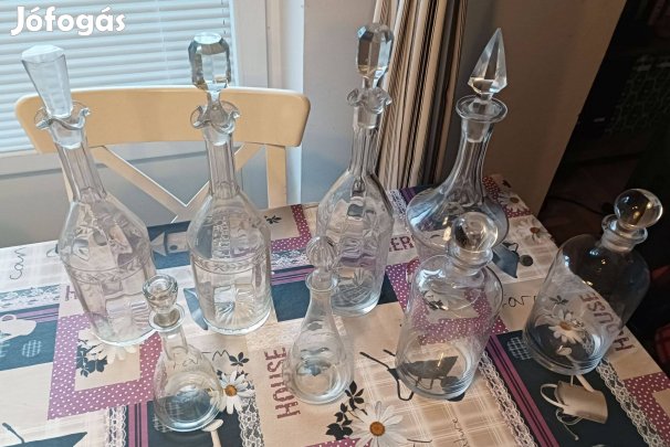 Díszes elegáns üvegpalack üvegpalackok eladók