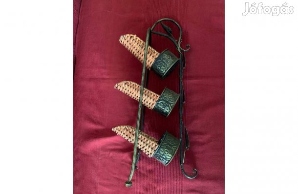 Díszes kovácsoltvas bortató 3 üveges