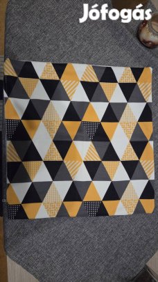 Díszpárna huzat, sárga fehér fekete, geometria