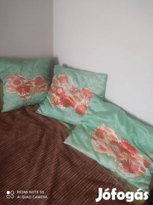 Díszpárna japán mintával