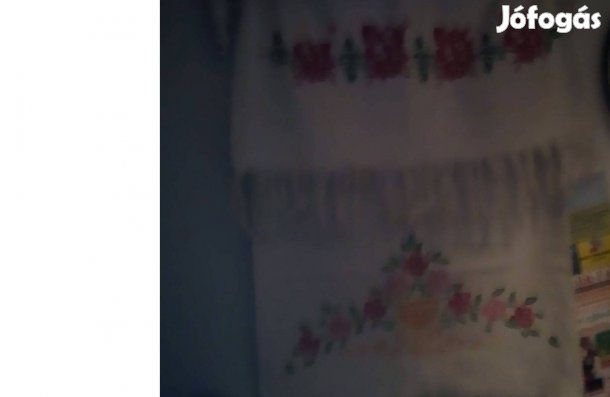 Disztörölköző tartóval