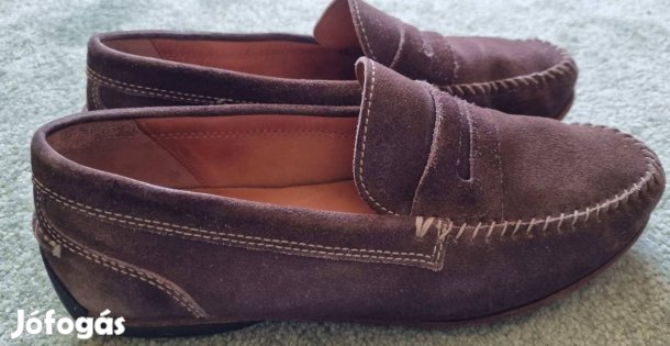 Divatos Geox félcipő 41es méretben keveset használtan, bőr
