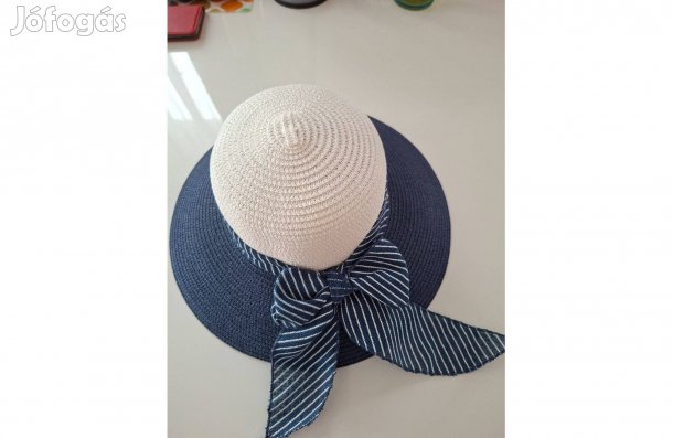 Divatos, elegáns, nyári női kalap