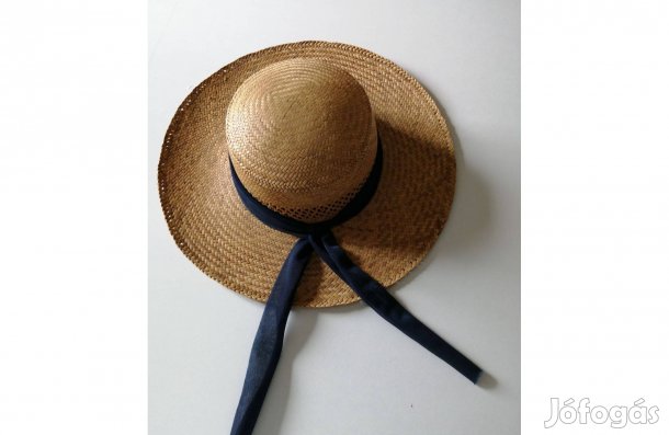 Divatos női szalmakalap