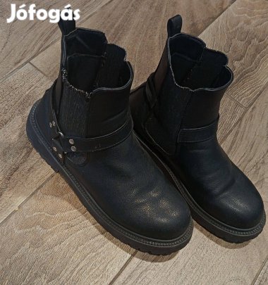 Divatos új állapotú boka csizma