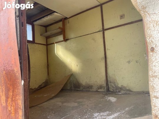 Doboz felépítmény, tároló pótkocsi