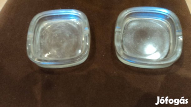 Dohányosoknak! Üveg hamuzó