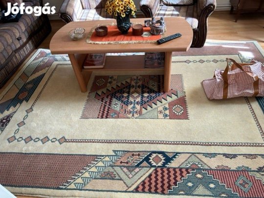 Dohányzó És Társalkodó Asztalok