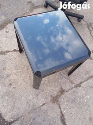 Dohányzó asztal eladó