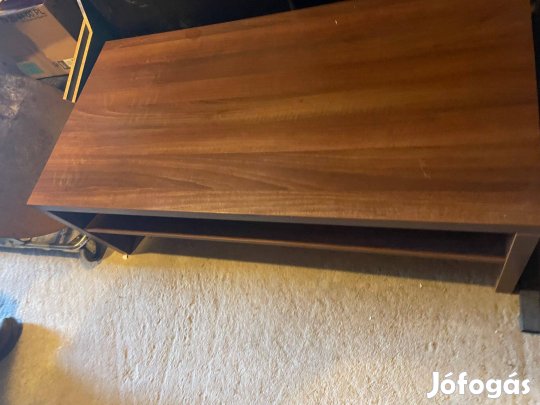 Dohányzó asztal vagy tv. tartó asztal