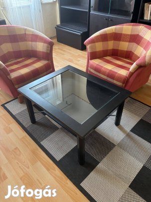 Dohányzóasztal - üvegbetétes