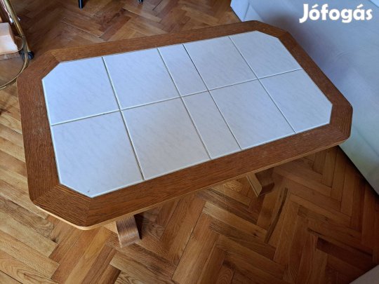 Dohányzóasztal csempe lapos