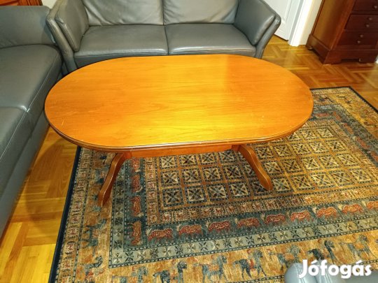 Dohányzóasztal cseresznyefából