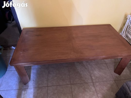 Dohányzóasztal használt