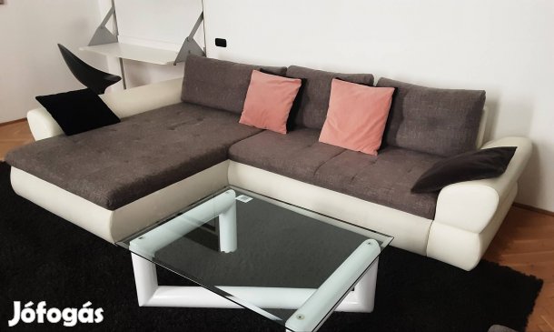 Dohányzóasztal üvegasztal 