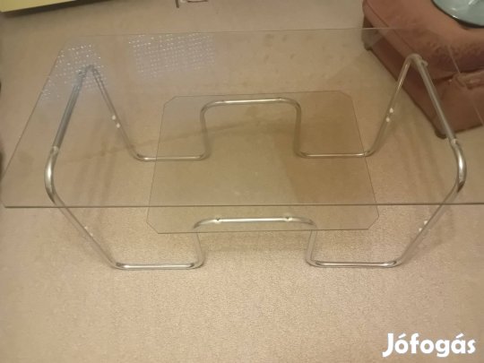 Dohányzóasztal üveges