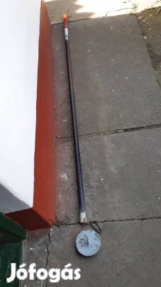 Dőlős etető bólya