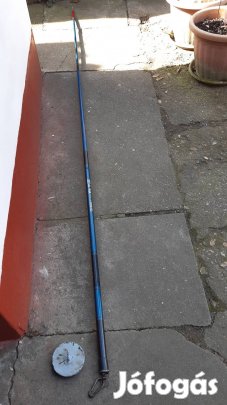 Dőlős teleszkópos állítható etető bólya 