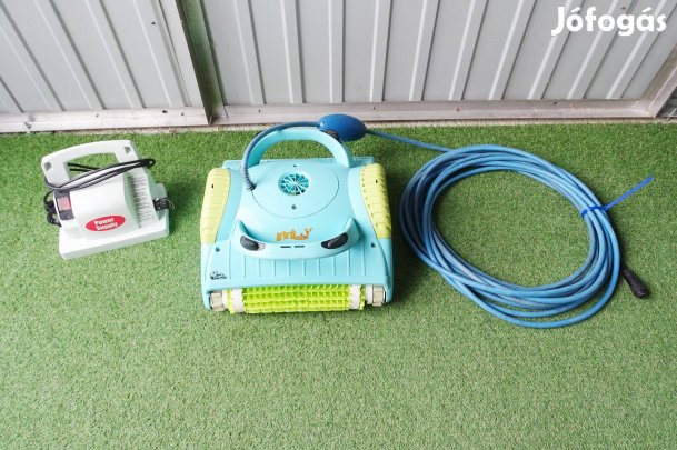 Dolphin Moby automata medence porszívó robot tisztító robot takarító