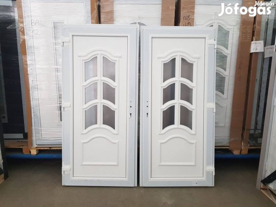 Dombornyomott bejárati ajtó Ingyen Szállítva 98X208 cm